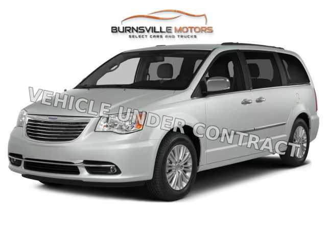 2016 Chrysler Town & Country Limited's photo