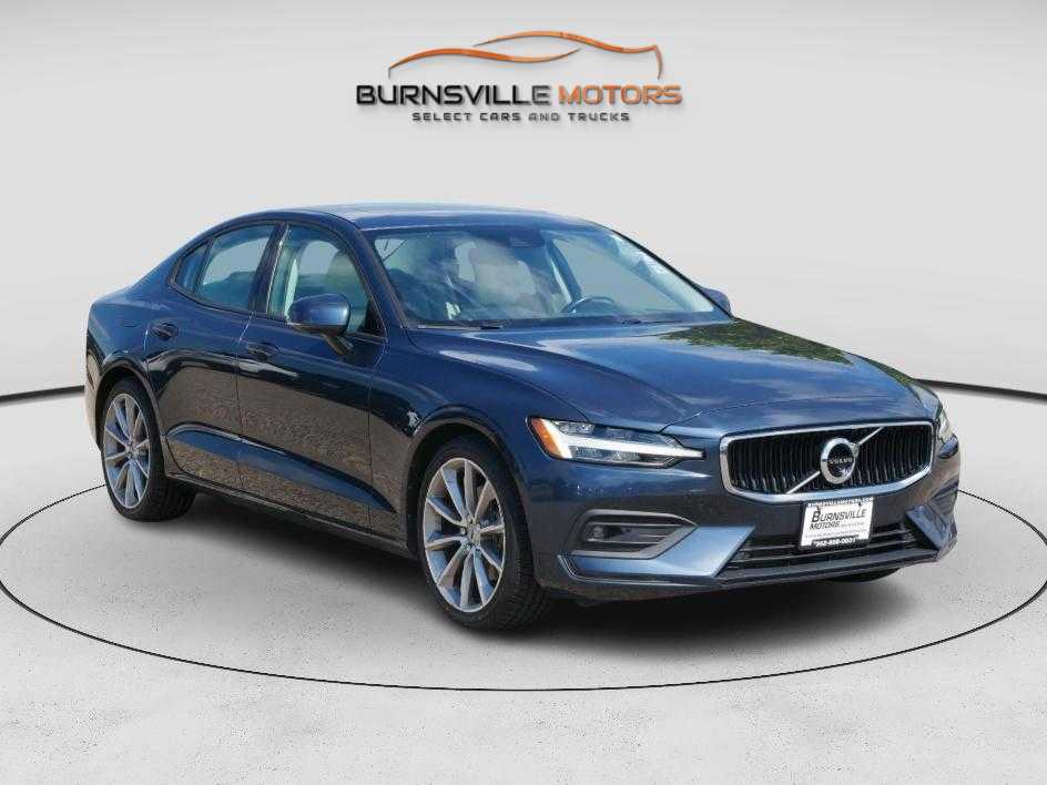 2021 Volvo S60 Momentum's photo