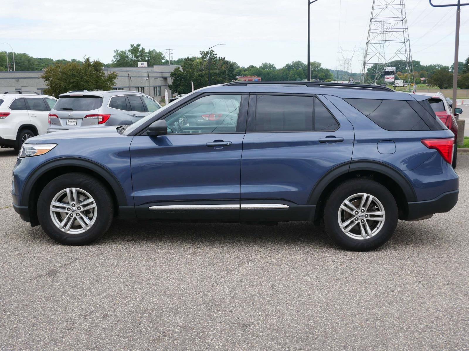 2021 Ford Explorer XLT photo 4