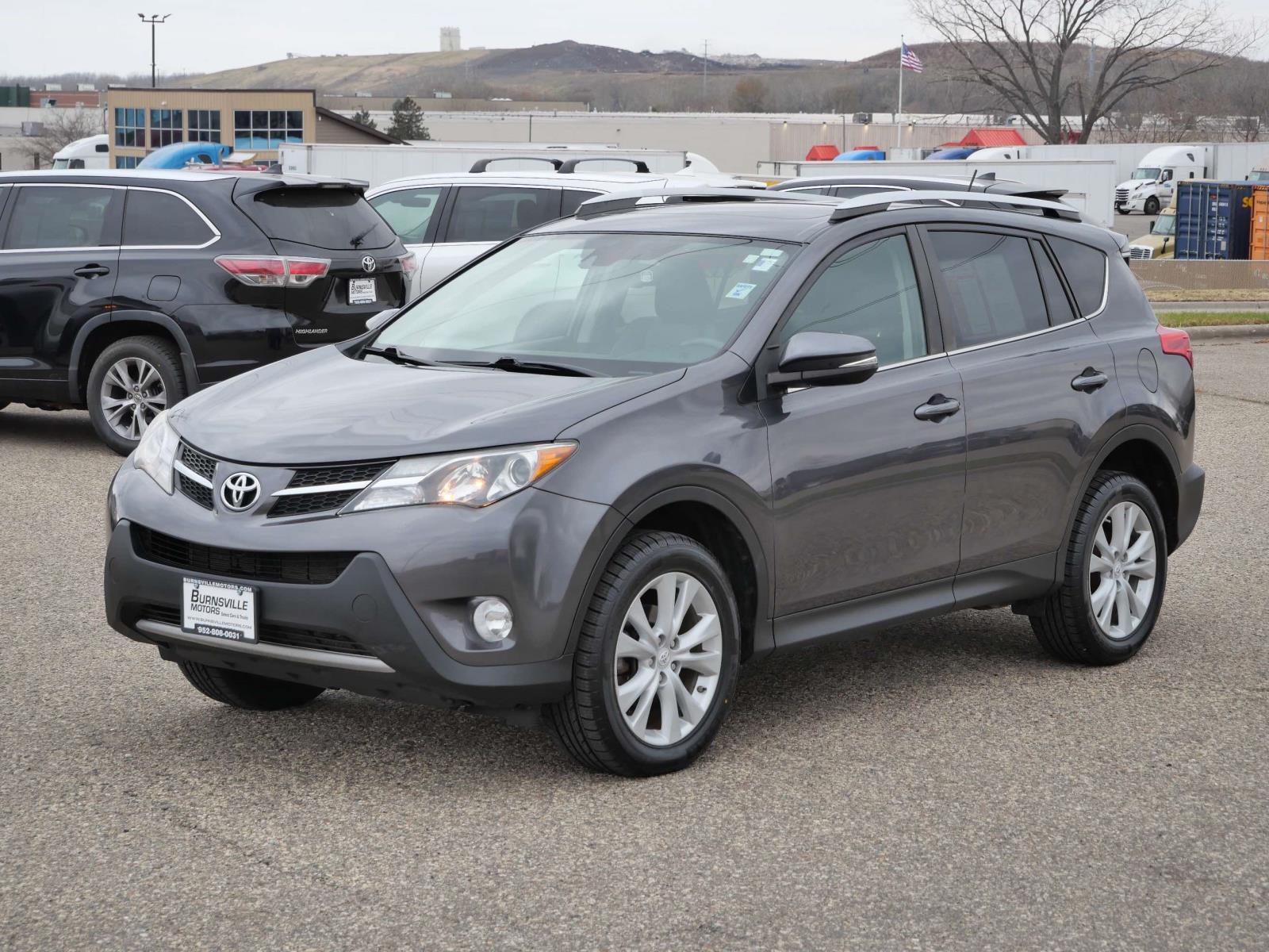 2015 Toyota RAV4 Limited photo 2