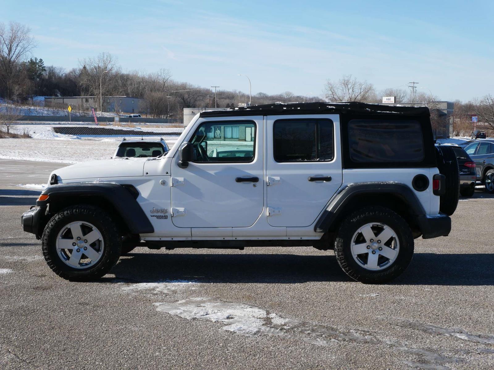 2018 Jeep Wrangler Unlimited Sport S photo 4