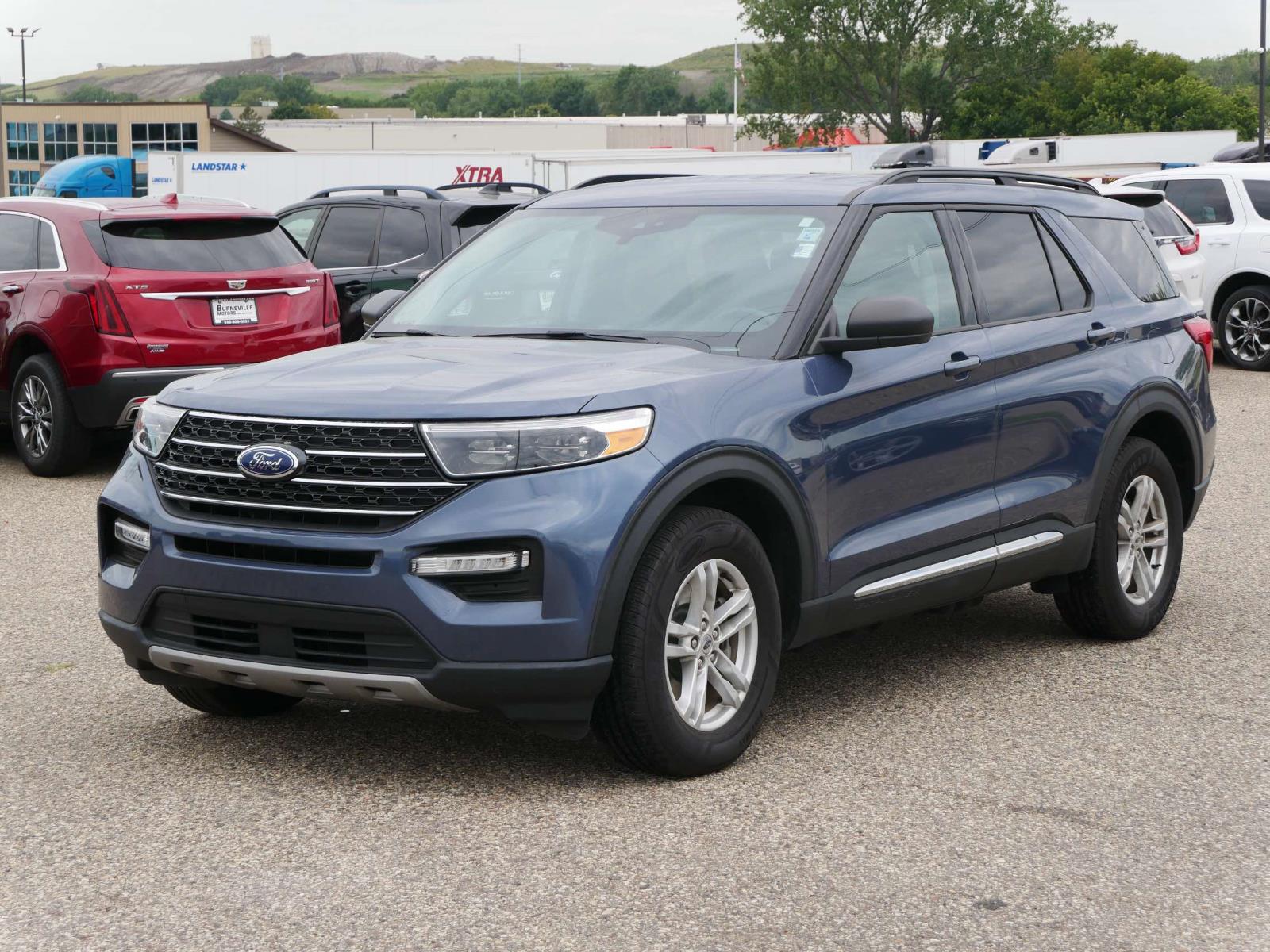 2021 Ford Explorer XLT photo 3