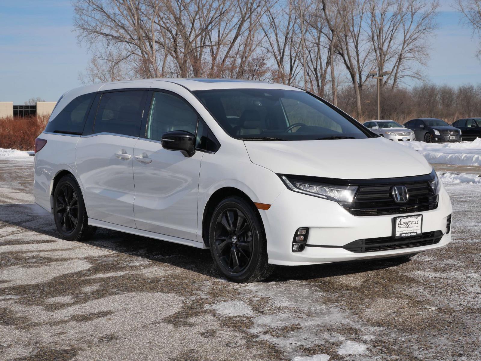 2023 Honda Odyssey SPORT's photo