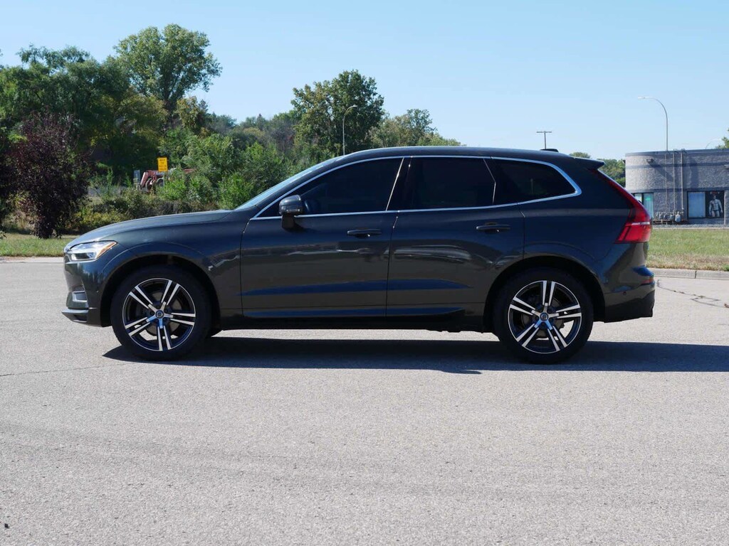 Used 2019 Volvo XC60 For Sale at Burnsville Motors VIN LYV102RKXKB215640