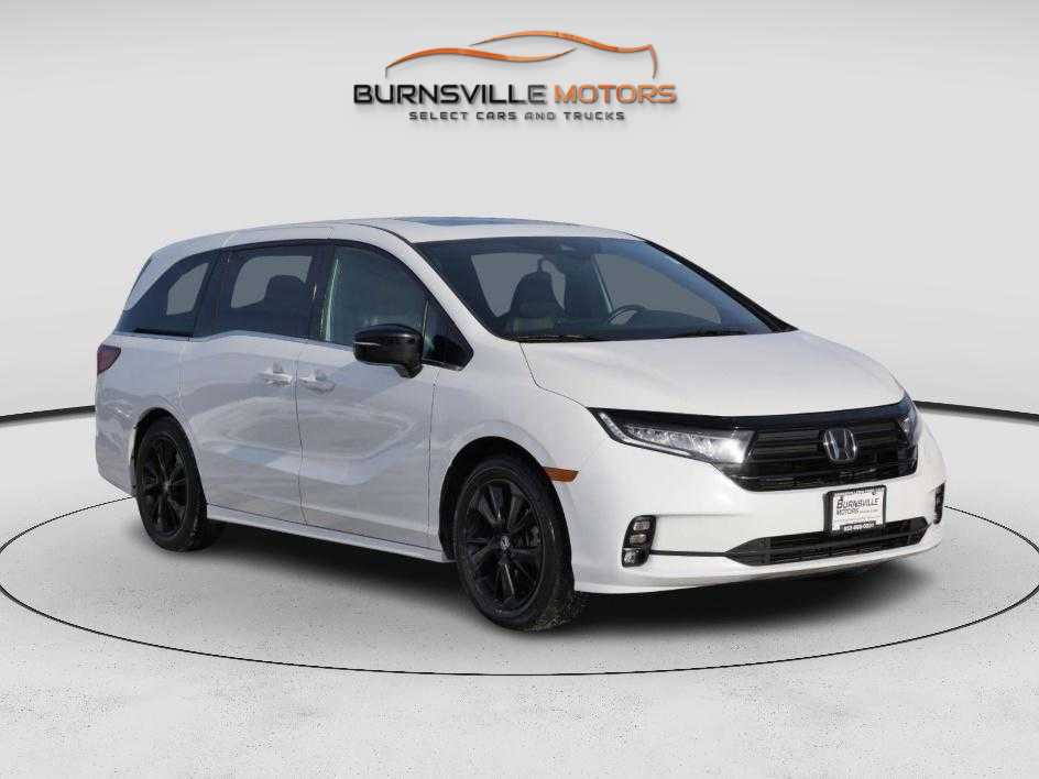 2023 Honda Odyssey SPORT's photo