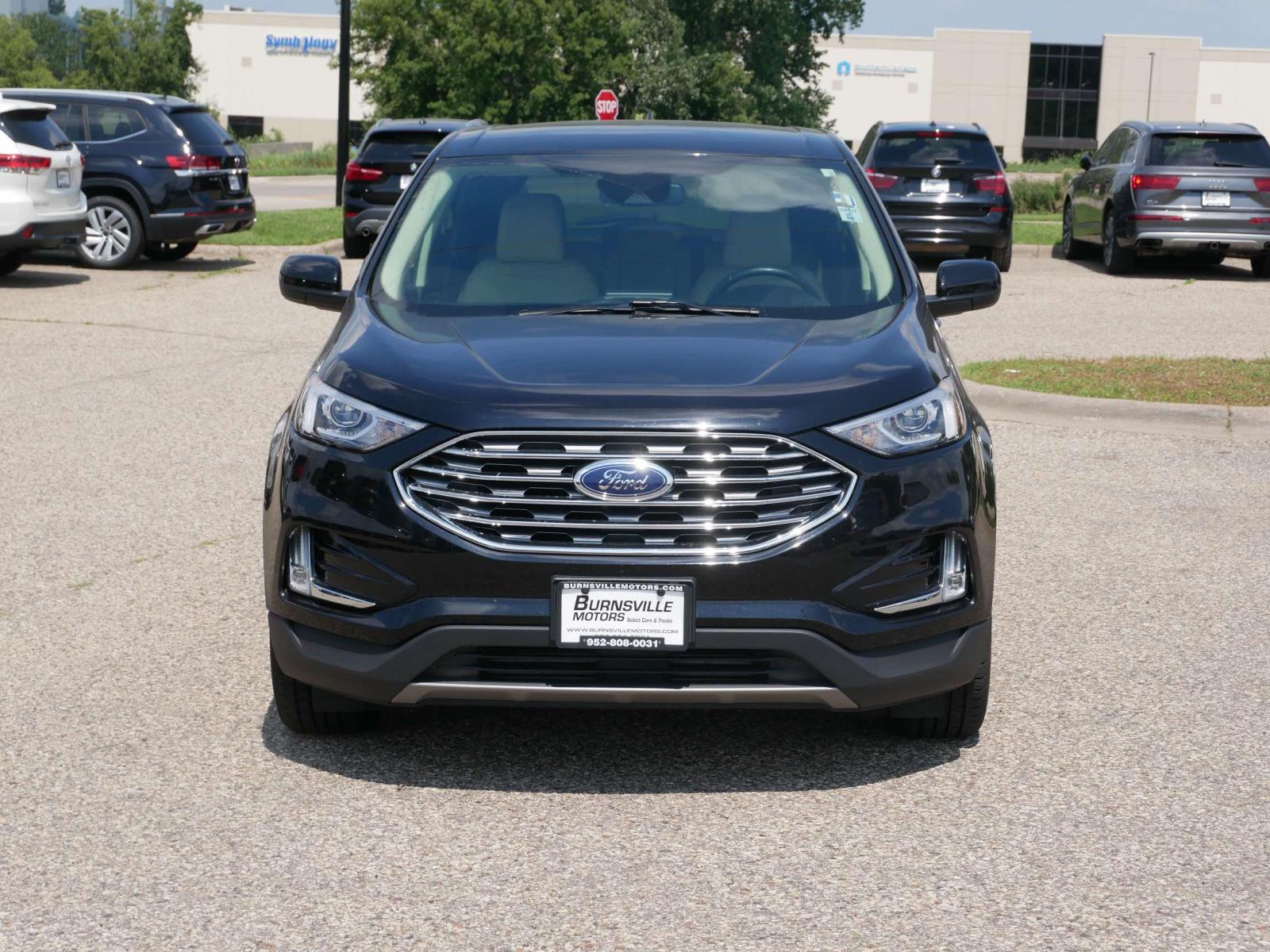 2021 Ford Edge SEL photo 2