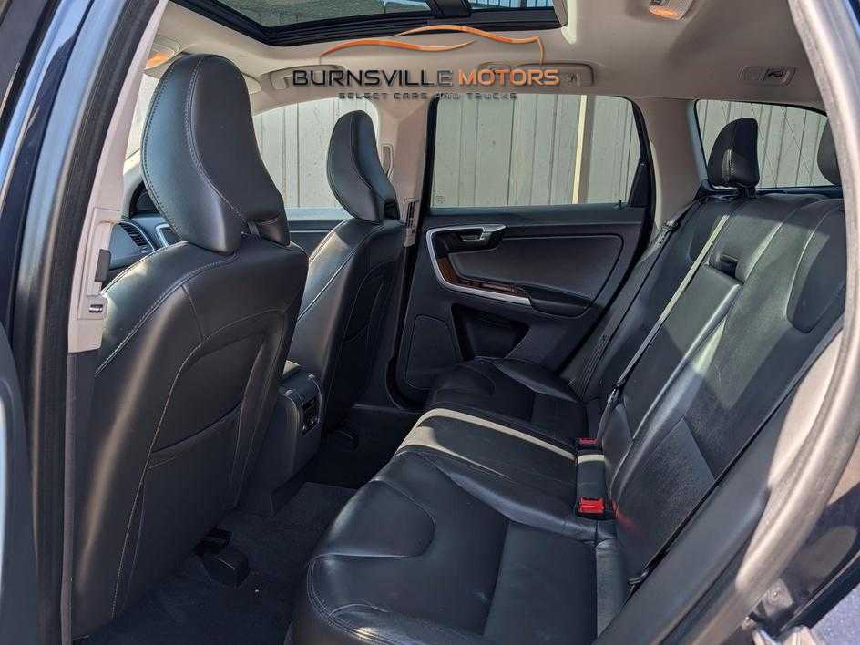 2017 Volvo XC60 T5 Inscription - Photo 11