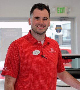 Staff member Kenny Cook from ID_a91c0a13d74d