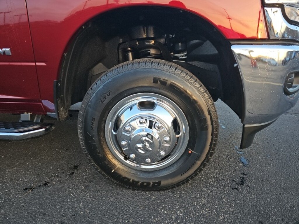 New 2024 Ram 3500 BIG HORN CREW CAB 4X4 8' BOX For Sale Nappanee IN