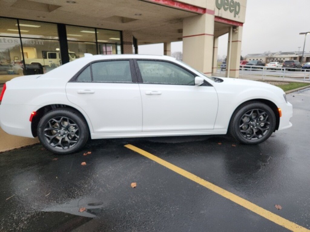 New 2023 Chrysler 300 TOURING L AWD For Sale Nappanee IN