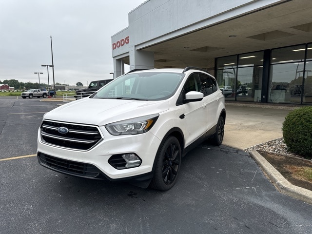 Used 2017 Ford Escape SE with VIN 1FMCU9G93HUB77538 for sale in Nappanee, IN