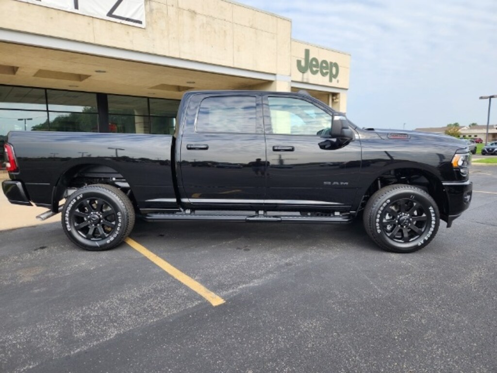 New 2024 Ram 2500 BIG HORN CREW CAB 4X4 6'4 BOX For Sale Nappanee IN
