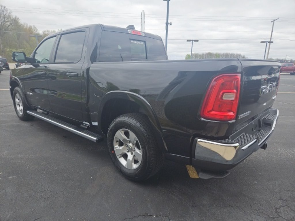 New 2025 Ram 1500 BIG HORN CREW CAB 4X4 5'7 BOX For Sale Nappanee IN