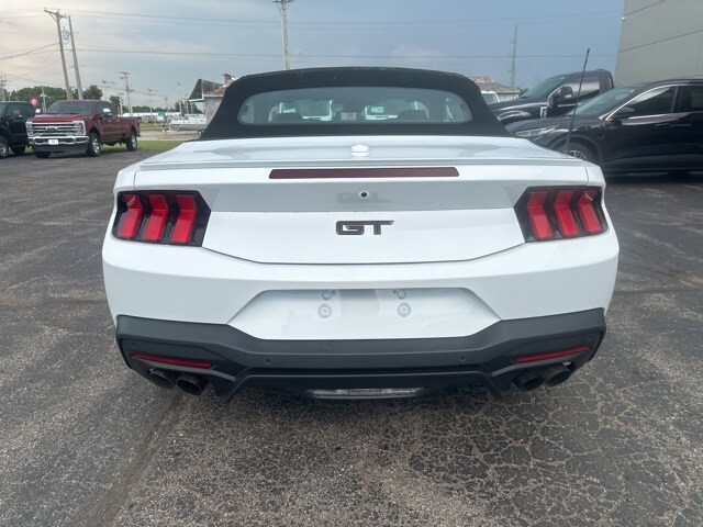 2025 Ford Mustang GT Premium Convertible photo 3