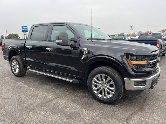 2024 Ford F-150 XLT photo 3
