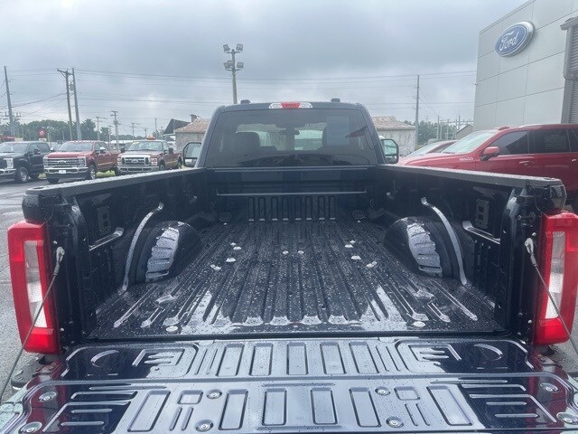 2025 Ford F-250 photo 4