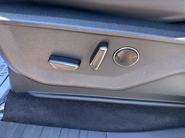 2025 Ford F-150 Lariat - Photo 12