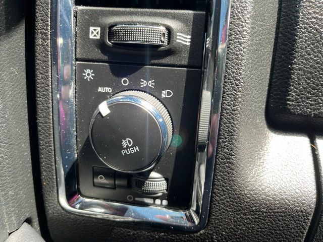 2018 RAM Ram 1500 Pickup Laramie - Photo 16
