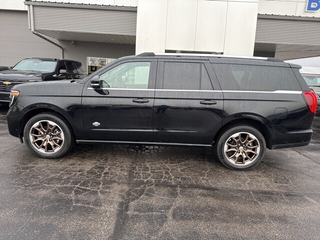 2025 Ford Expedition MAX King Ranch photo 2