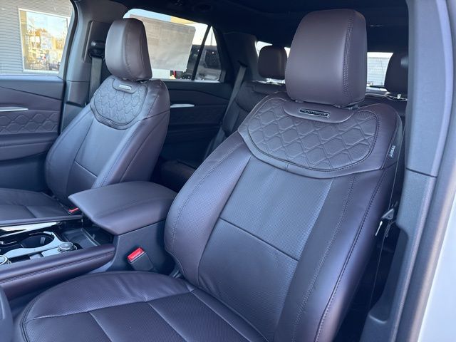 2026 Ford Explorer Platinum - Photo 13