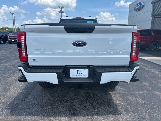 2025 Ford F-350 photo 3