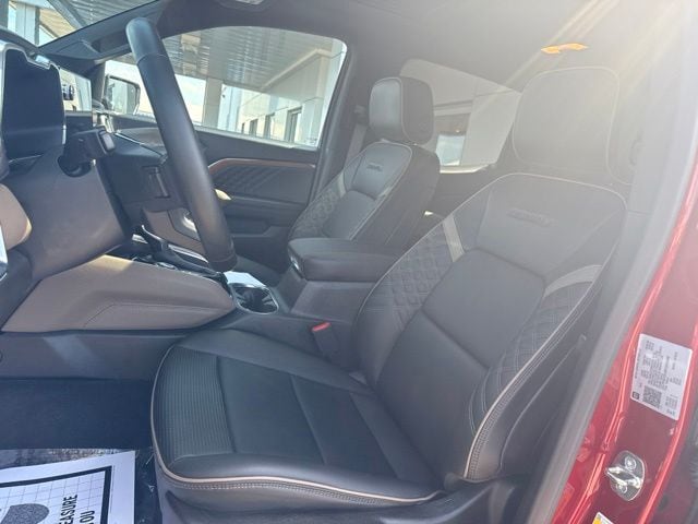 2023 GMC Canyon Denali - Photo 10