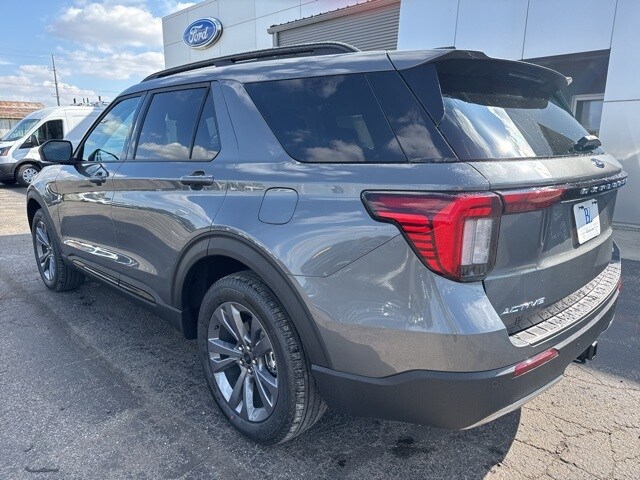 2026 Ford Explorer photo 3