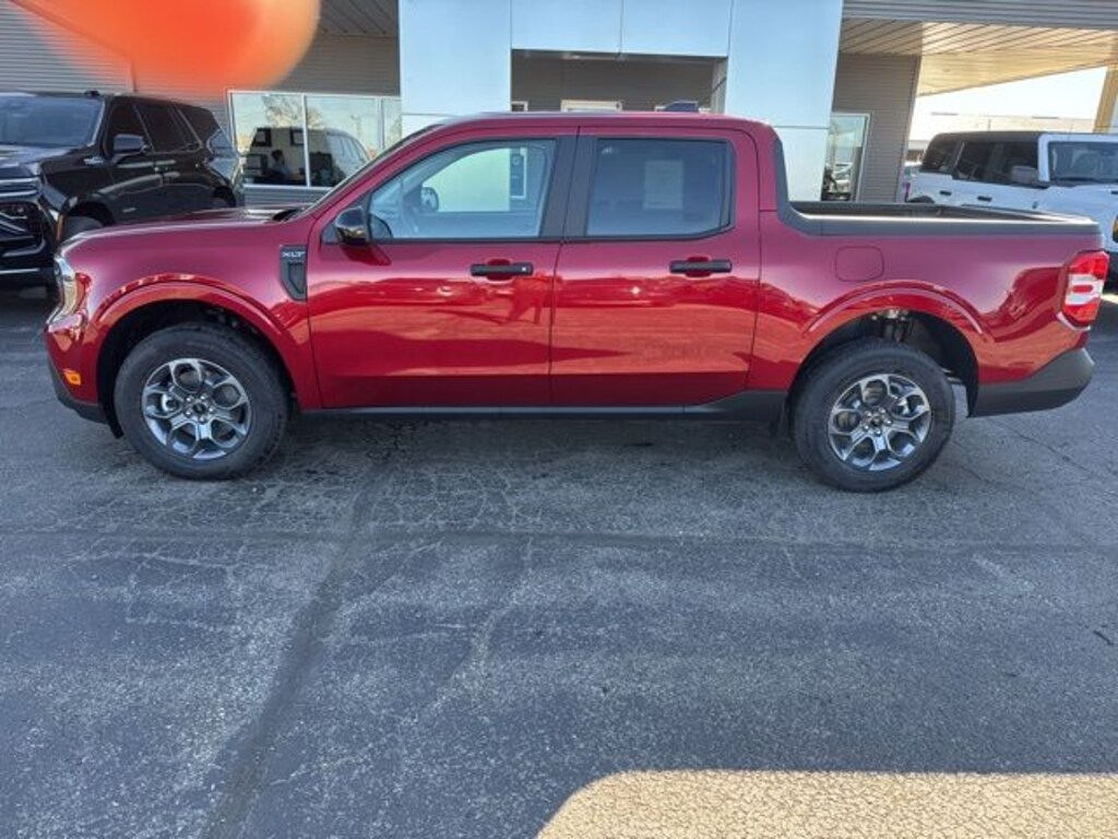 New 2025 Ford Maverick XLT Truck