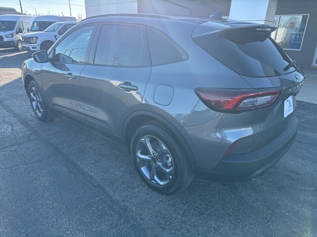 2026 Ford Escape Hybrid ST-Line Select photo 3