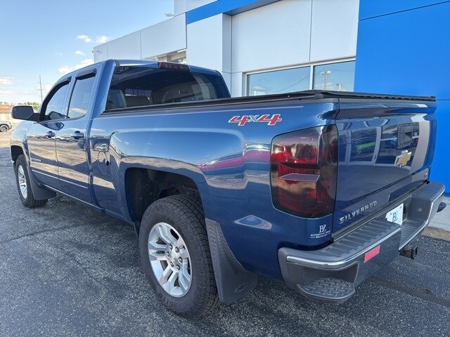 2015 Chevrolet Silverado 1500 LT photo 3
