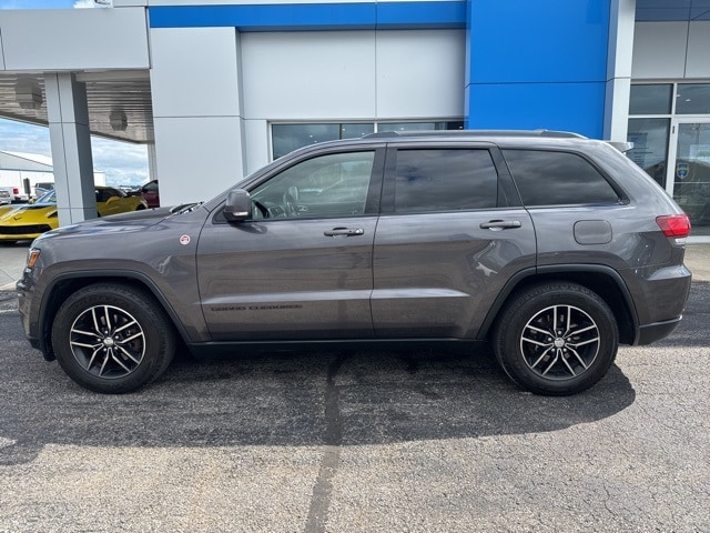 Used 2017 Jeep Grand Cherokee Trailhawk with VIN 1C4RJFLG8HC615731 for sale in Ligonier, IN
