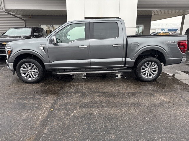 2025 Ford F-150 Lariat photo 2