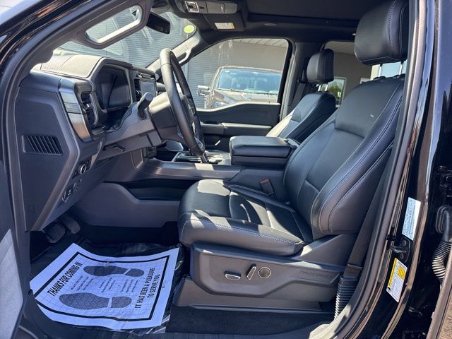 2025 Ford F-150 Lariat - Photo 11