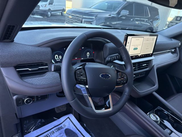 2026 Ford Explorer Platinum - Photo 14