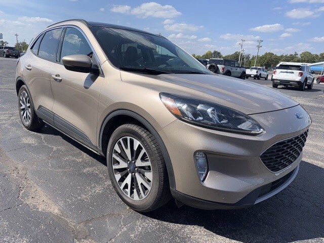 2020 Ford Escape SEL photo 2
