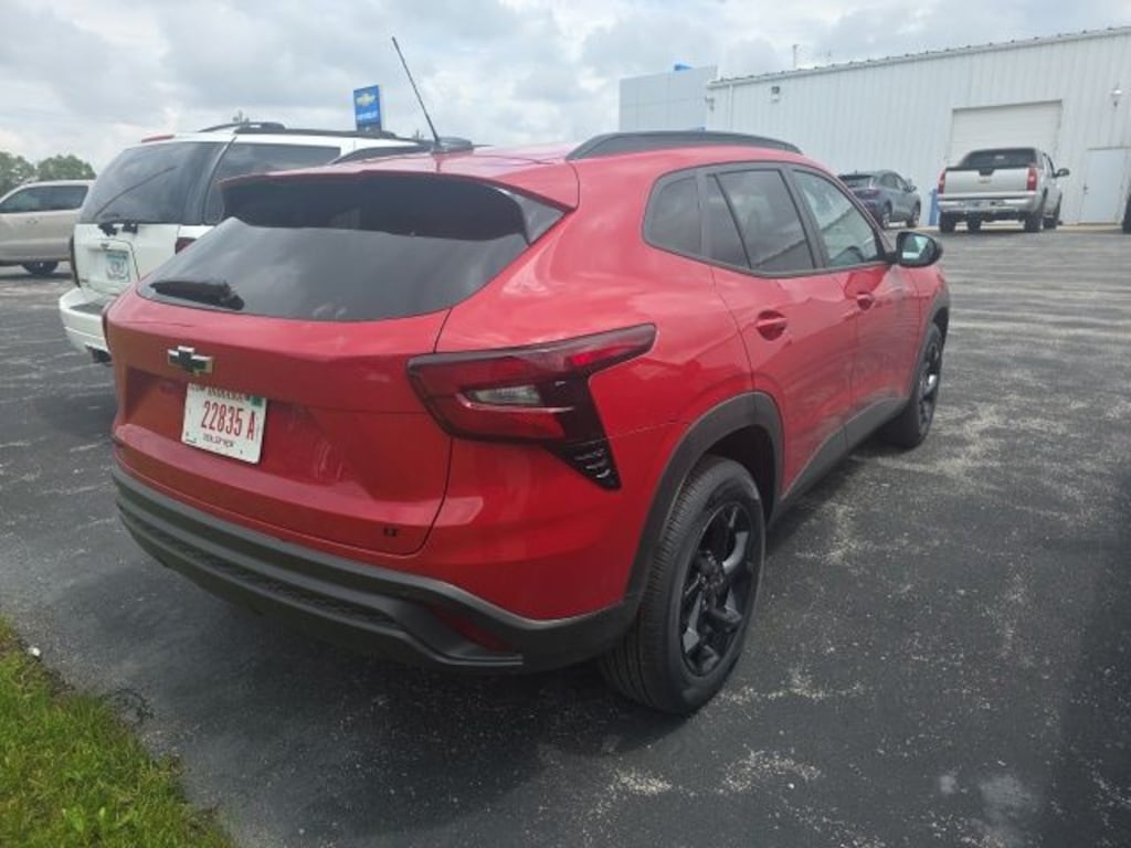 Used 2026 Chevrolet Trax LT SUV