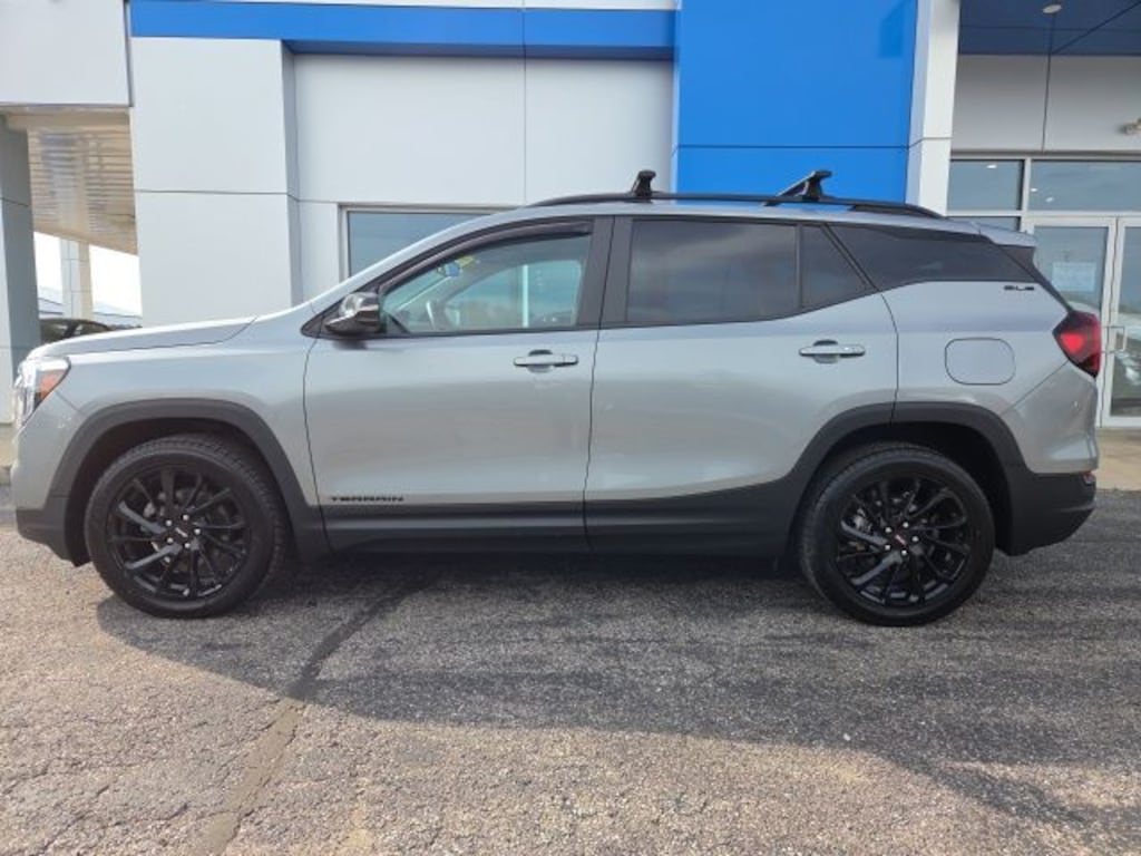 Used 2023 GMC Terrain SLE SUV