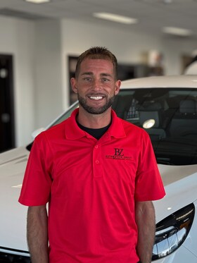 Staff member Corey from ID_6ba371