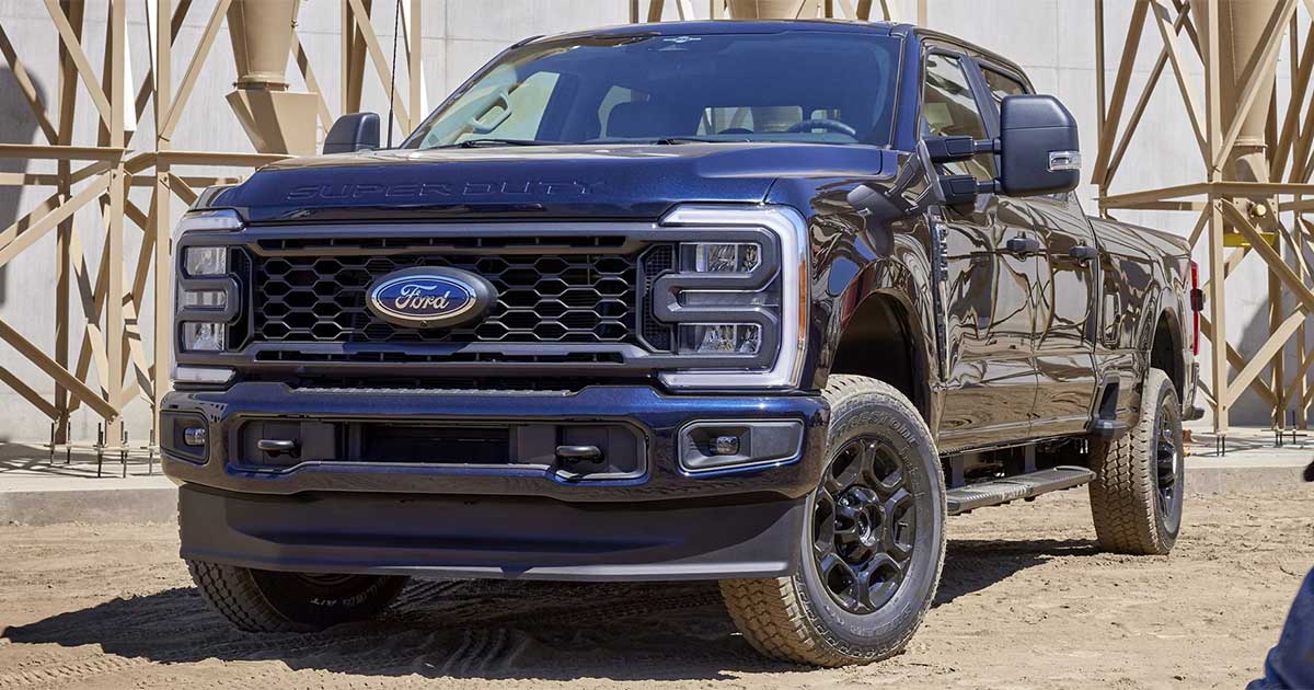2023_Ford_Super_Duty_F-250_XL_STX_Appearance_Package_01.jpg