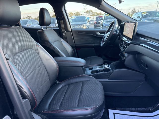 2023 Ford Escape ST-Line - Photo 34