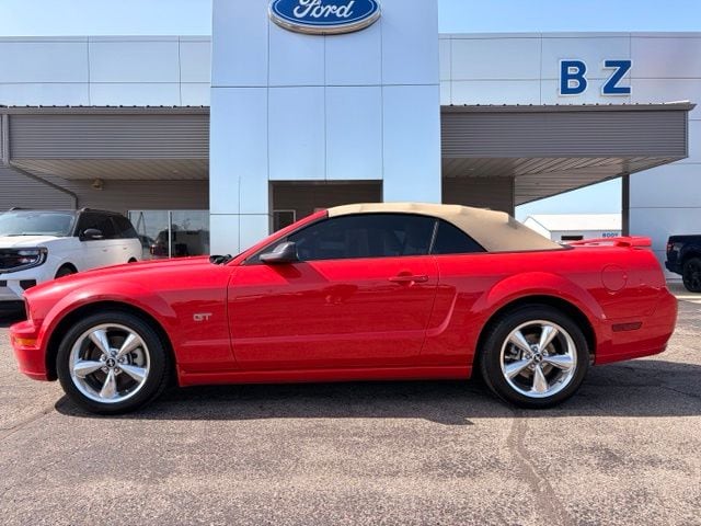 Used 2006 Ford Mustang GT Deluxe with VIN 1ZVFT85HX65216509 for sale in Ligonier, IN