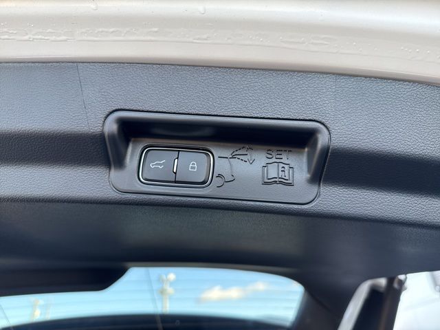 2026 Ford Explorer Platinum - Photo 8