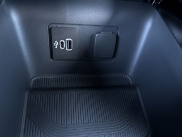 2026 Ford Explorer Platinum - Photo 23