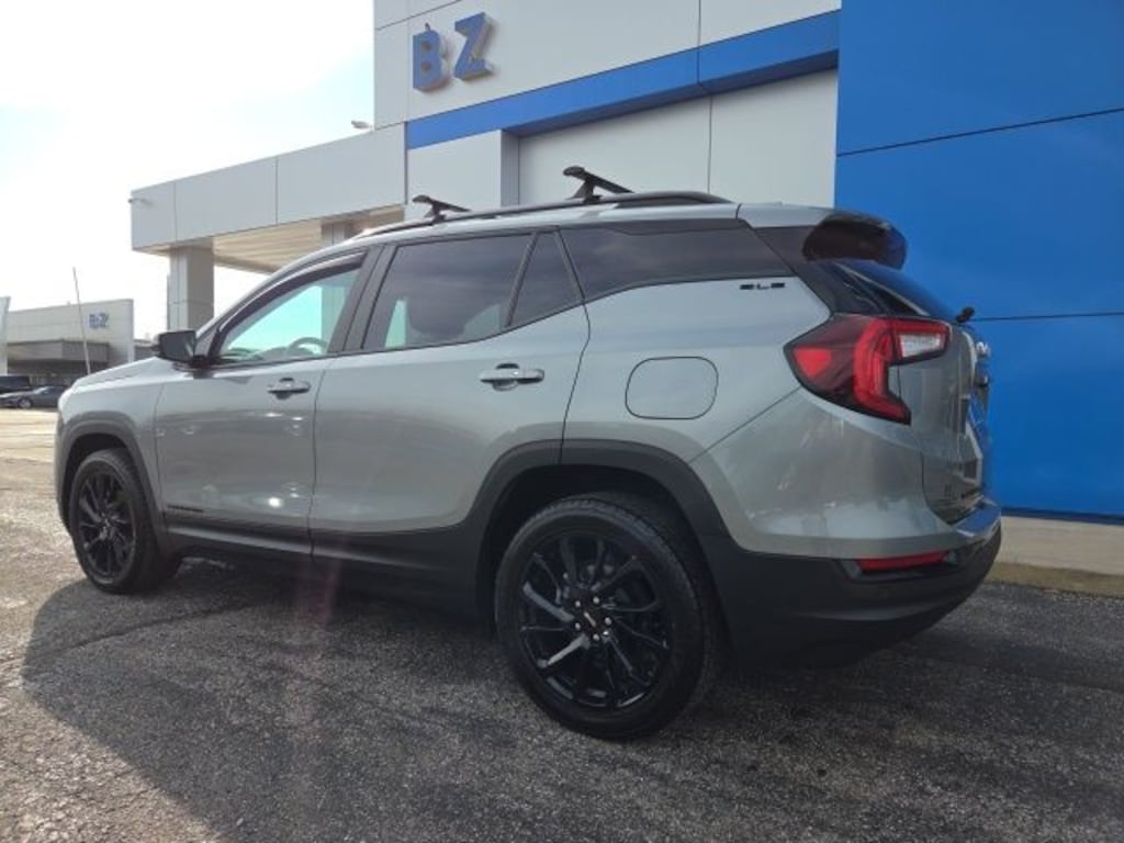 Used 2023 GMC Terrain SLE SUV