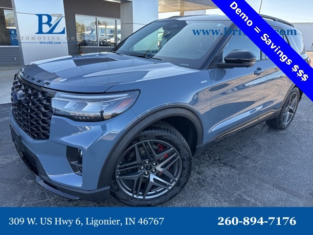 2025 Ford Explorer ST-LINE's photo