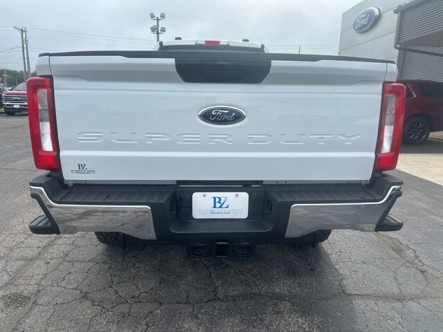 2025 Ford F-250 photo 4
