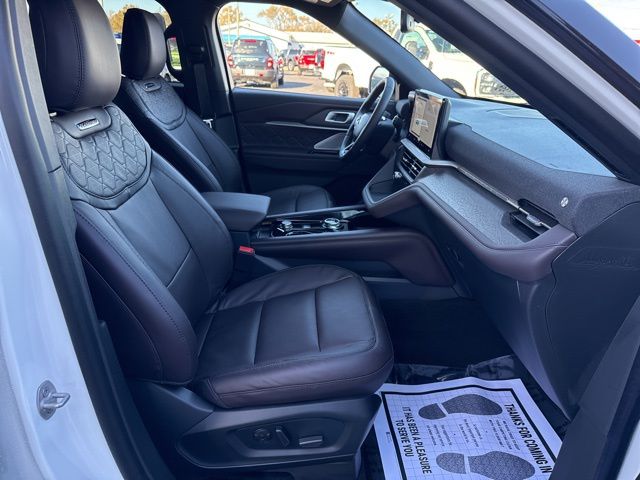 2026 Ford Explorer Platinum - Photo 37