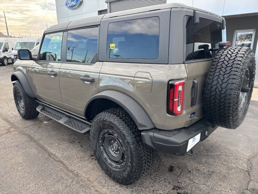New 2025 Ford Bronco Badlands SUV