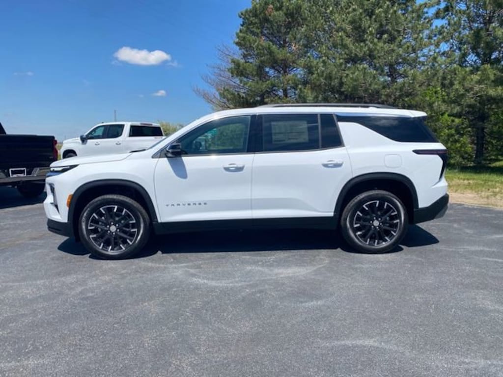 New 2026 Chevrolet Traverse LT SUV