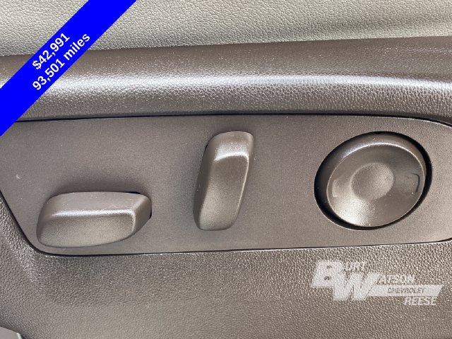 2023 Chevrolet Suburban Z71 - Photo 39